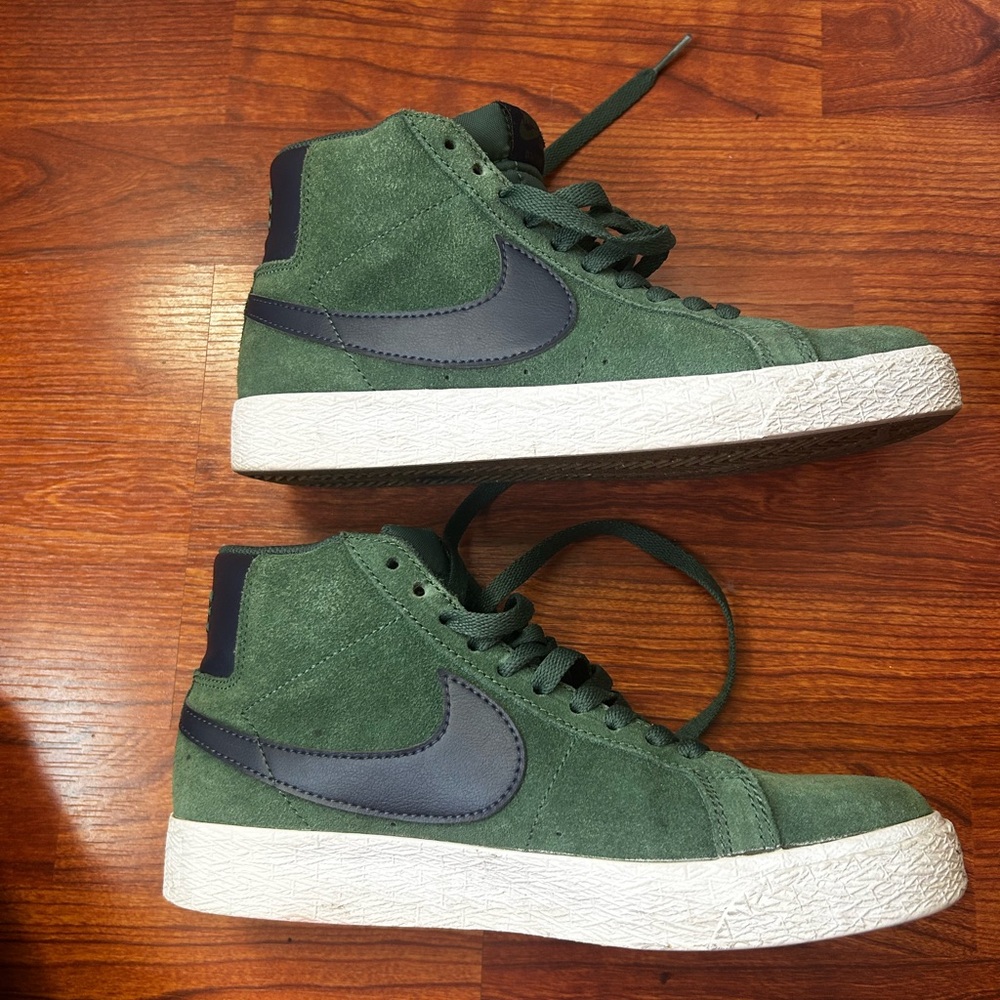 Nike Blazers green suede